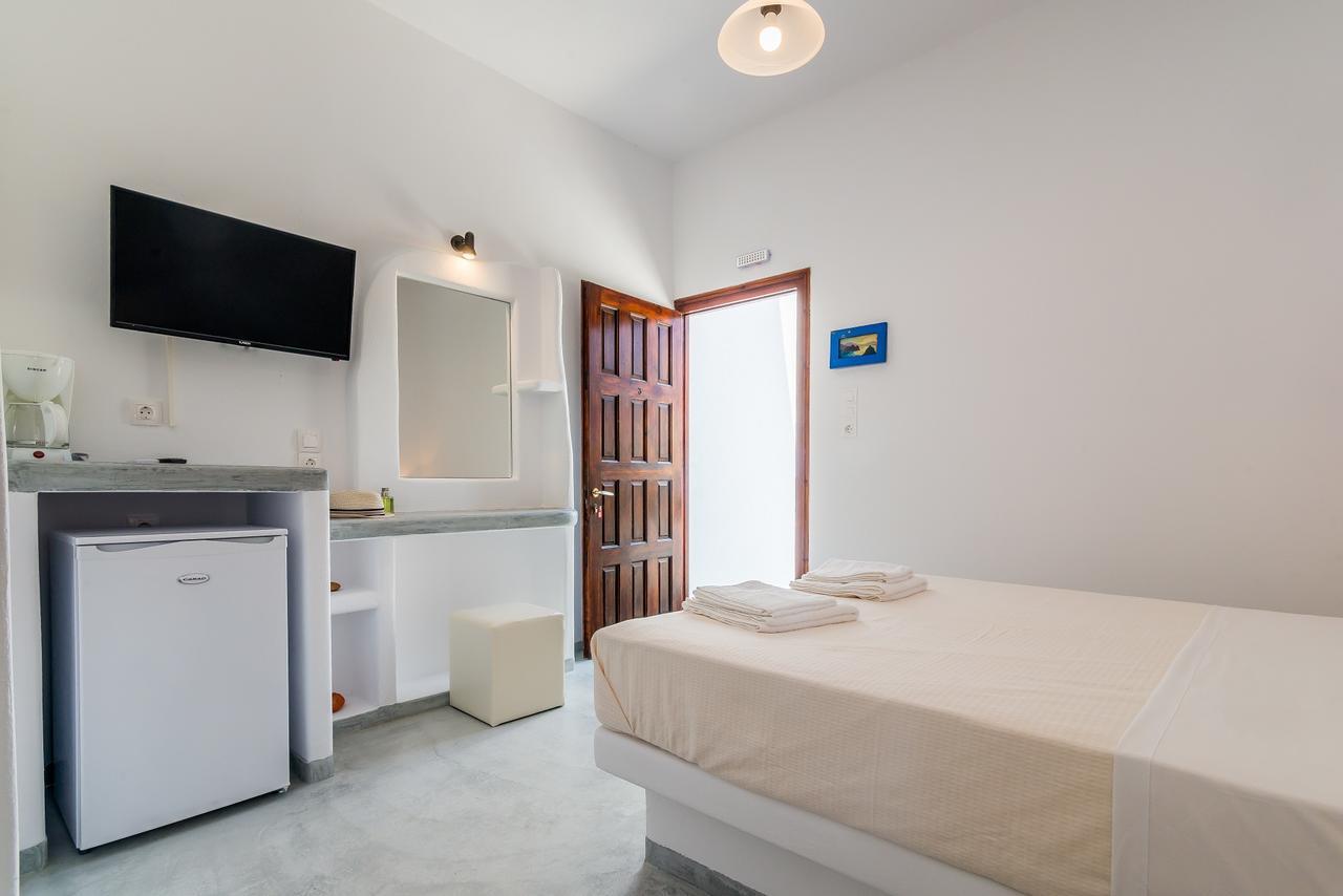 Takiss Rooms Pollonia Exterior photo
