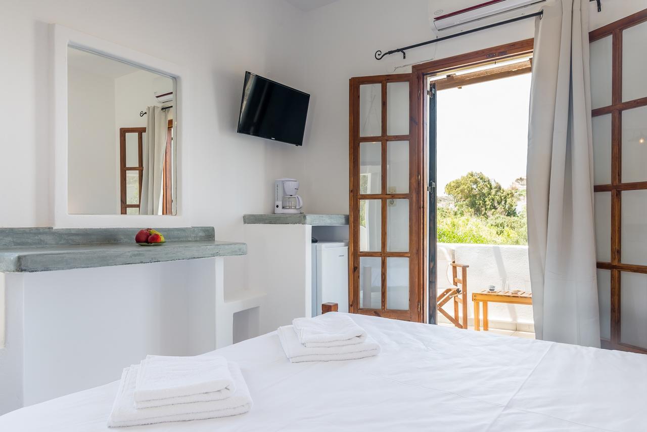 Takiss Rooms Pollonia Exterior photo
